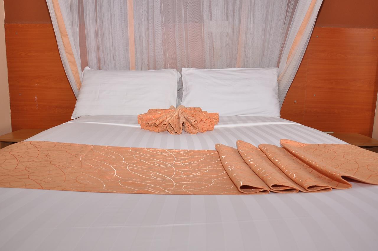 Eureka Place Hotel カンパラ エクステリア 写真