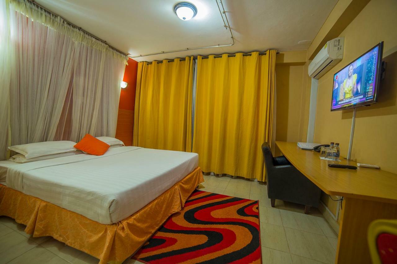 Eureka Place Hotel カンパラ エクステリア 写真