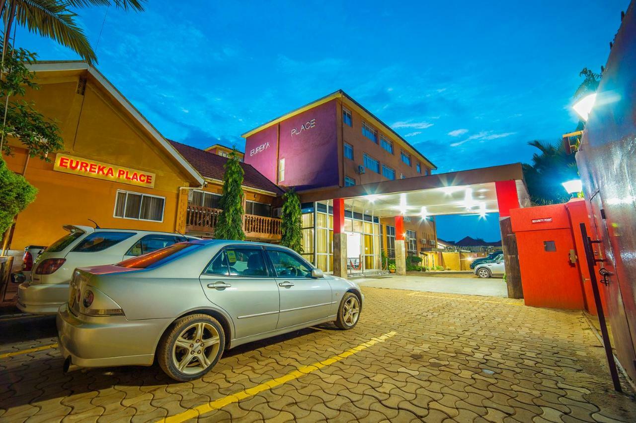 Eureka Place Hotel カンパラ エクステリア 写真